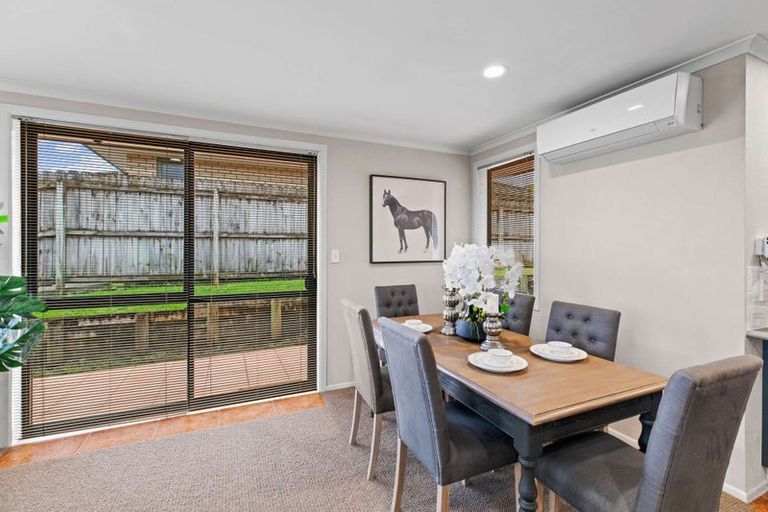 Photo of property in 24 Mt Lebanon Crescent, The Gardens, Auckland, 2105