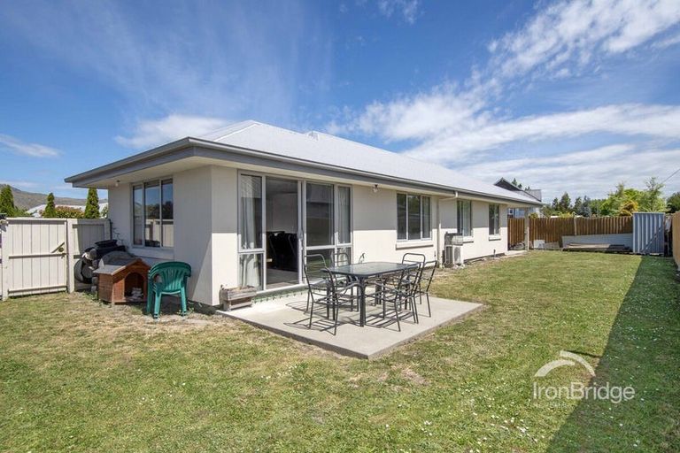 Photo of property in 12 Saint Adela Place, Woolston, Christchurch, 8062