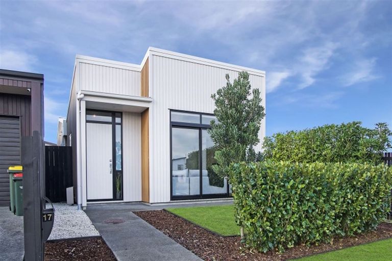 Photo of property in 17 Liberation Road, Papakura, 2110