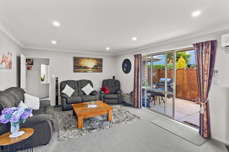 Photo of property in 10 Ropley Street, Amberley, 7410