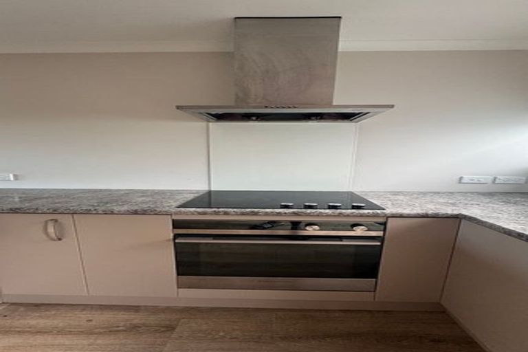 Photo of property in 22 Beihlers Road, Weymouth, Auckland, 2103