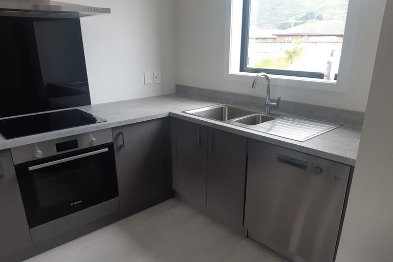 Photo of property in 14 Kauamo Close, Waiwhetu, Lower Hutt, 5010