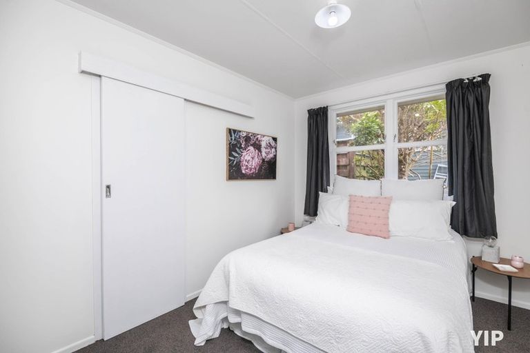 Photo of property in 11 Lenox Grove, Johnsonville, Wellington, 6037