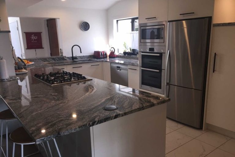 Photo of property in 63 Winara Avenue, Waikanae, 5036