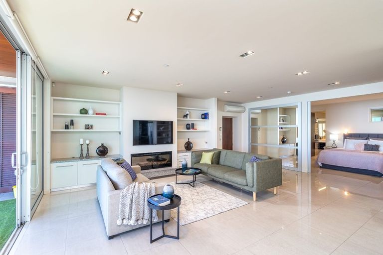 Photo of property in Quay Apartments, 104/283 Wakefield Quay, Stepneyville, Nelson, 7010