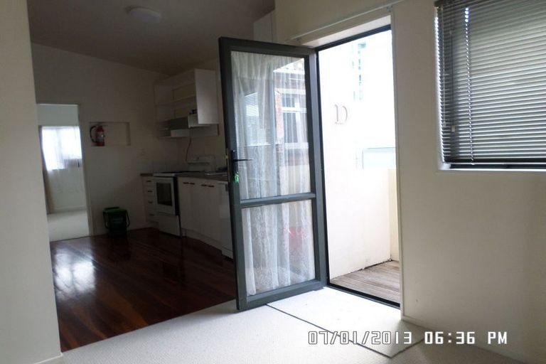 Photo of property in 4/469 Lake Road, Takapuna, Auckland, 0622