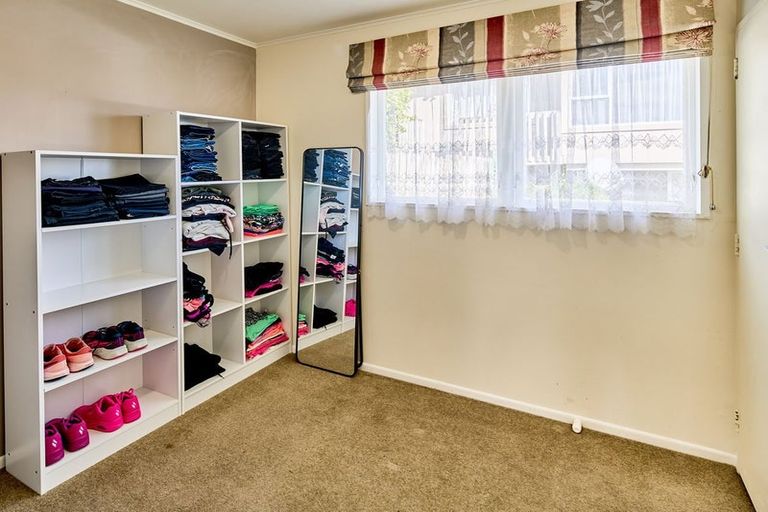 Photo of property in 3 Cleat Street, Whitby, Porirua, 5024