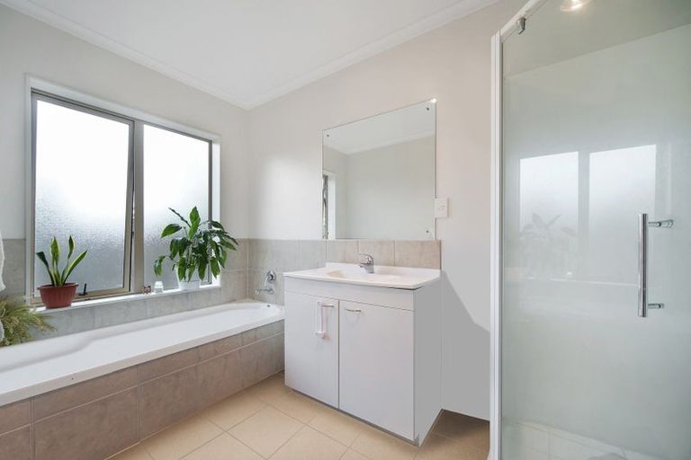 Photo of property in 35a Hilltop Road, Flat Bush, Auckland, 2019
