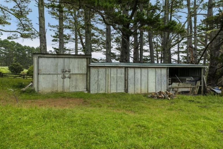 Photo of property in 458 Wairere Road, Waitakere, Henderson, 0782