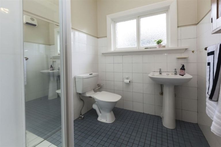 Photo of property in 26 Gamblins Road, Saint Martins, Christchurch, 8022