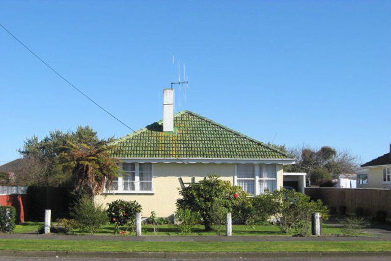 Photo of property in 3-3a Queenwood Road, Levin, 5510