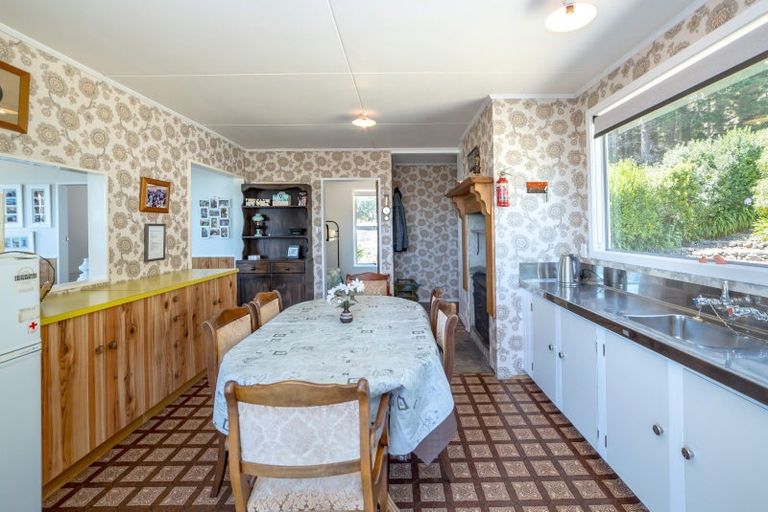 Photo of property in 44 Seaview Avenue, Cape Palliser, Pirinoa, 5772