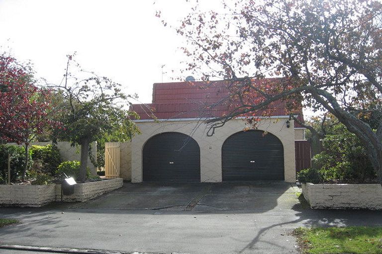 Photo of property in 1/20 Powell Crescent, Ilam, Christchurch, 8041