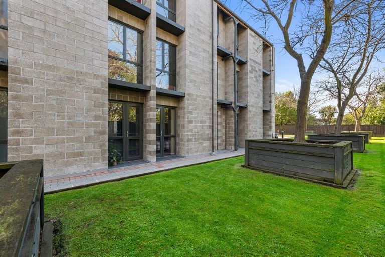 Photo of property in 17/868 Colombo Street, Christchurch Central, Christchurch, 8013