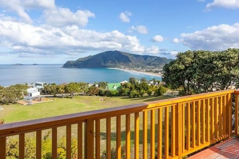 Photo of property in 240 Paku Drive, Tairua, 3508