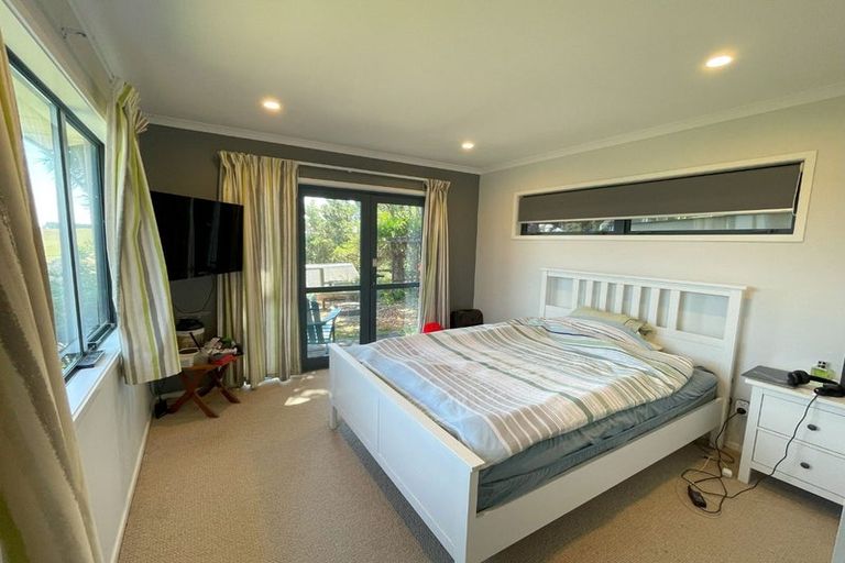 Photo of property in 2a Kaitake Place, Oakura, 4314