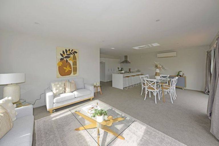 Photo of property in 27 Hargood Street, Woolston, Christchurch, 8062