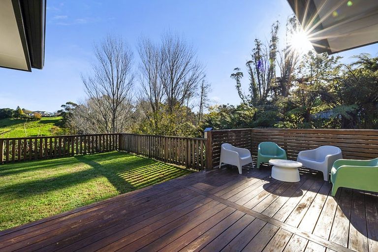 Photo of property in 8 Matau Lane, Ferndale, New Plymouth, 4310