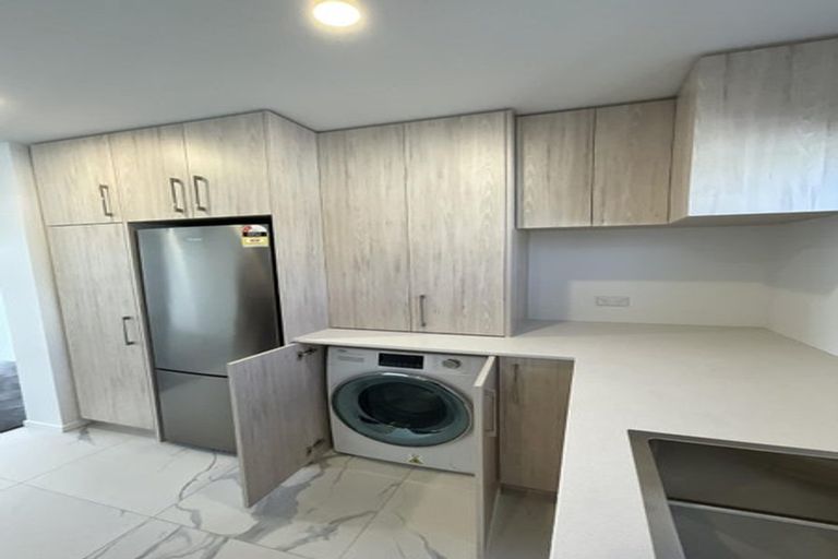 Photo of property in 3/231 Marine Parade, Seatoun, Wellington, 6022