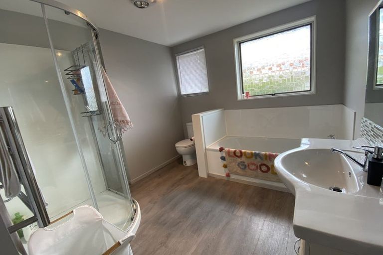 Photo of property in 1/21 Salford Avenue, Redwood, Christchurch, 8051