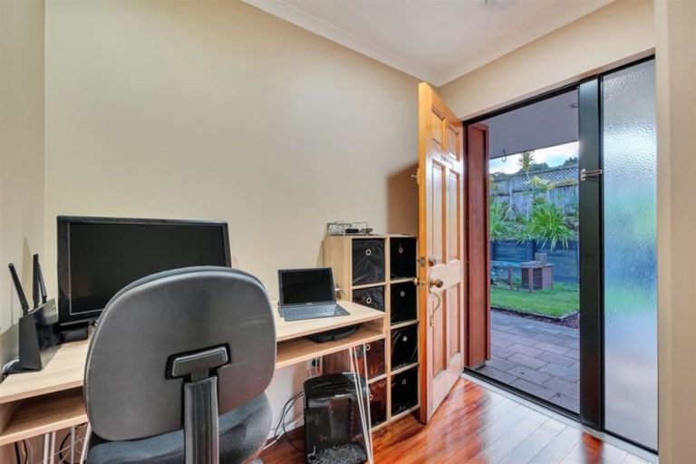 Photo of property in 48a Scott Road, Stanmore Bay, Whangaparaoa, 0932