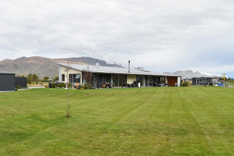 Photo of property in 36 Temple Drive, Twizel, 7901