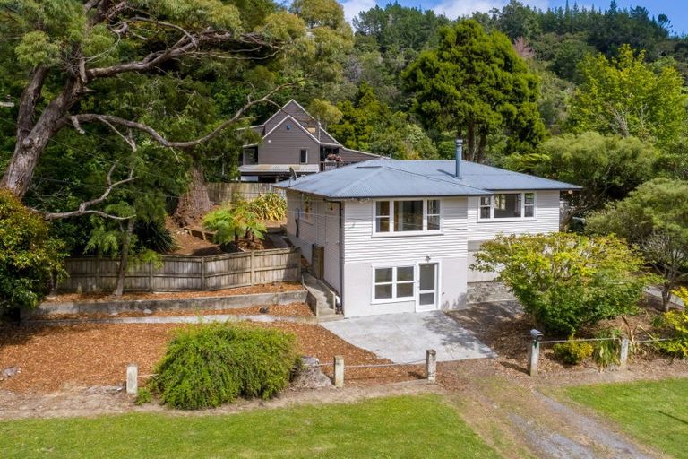 Photo of property in 40 Jocelyn Crescent, Pinehaven, Upper Hutt, 5019