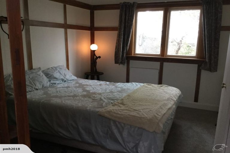 Photo of property in 39 Ngaio Road, Kelburn, Wellington, 6012