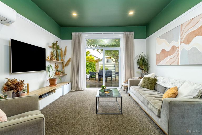 Photo of property in 51 Avenue Road, West End, Timaru, 7910