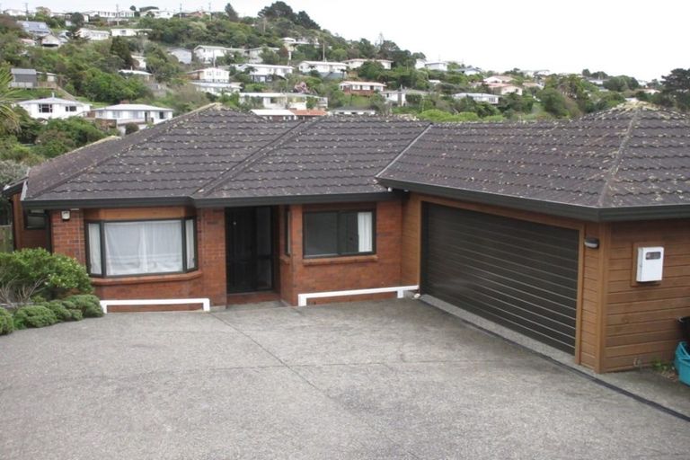 Photo of property in 6/15 Glanmire Road, Newlands, Wellington, 6037