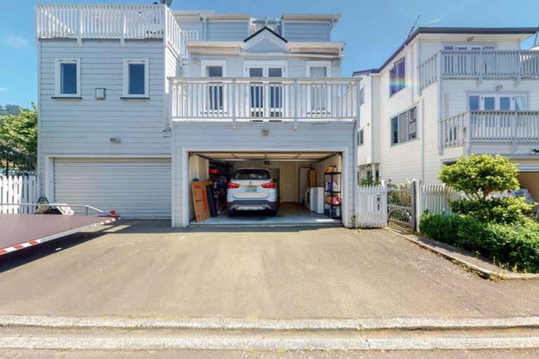 Photo of property in 12b Hobson Street, Thorndon, Wellington, 6011