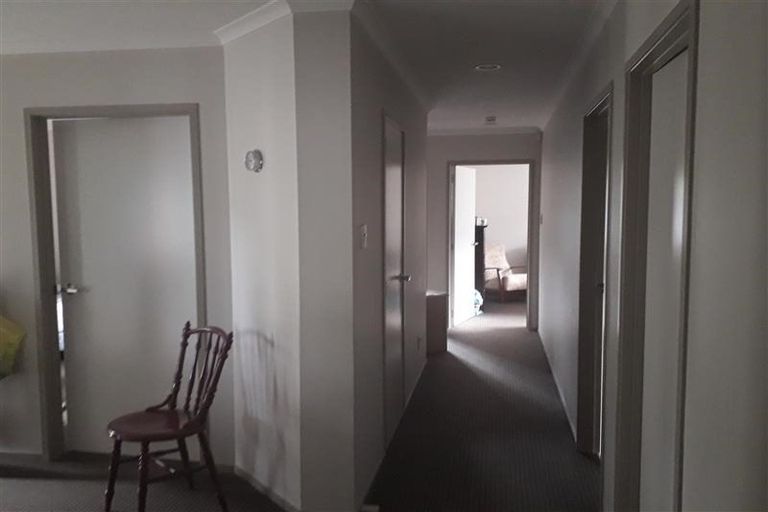 Photo of property in 26 Sunstone Crescent, Brown Owl, Upper Hutt, 5018