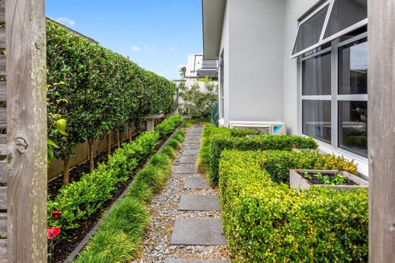 Photo of property in 22 Oceania Sands Way, Papamoa Beach, Papamoa, 3118