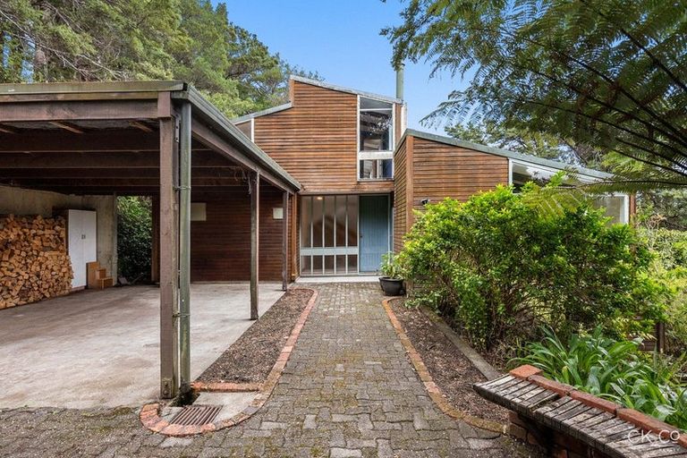 Photo of property in 72a Chatsworth Road, Silverstream, Upper Hutt, 5019