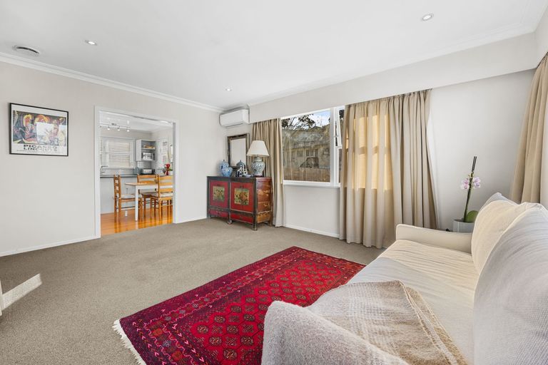 Photo of property in 1/23 Okareka Place, Pakuranga Heights, Auckland, 2010