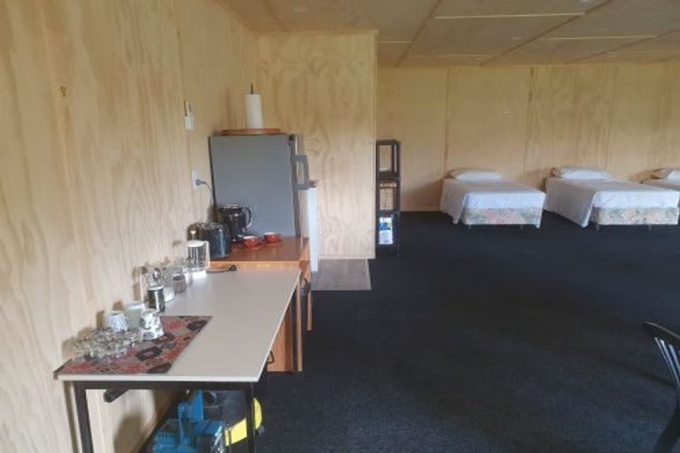 Photo of property in 100 Cole Street, Dannevirke, 4930