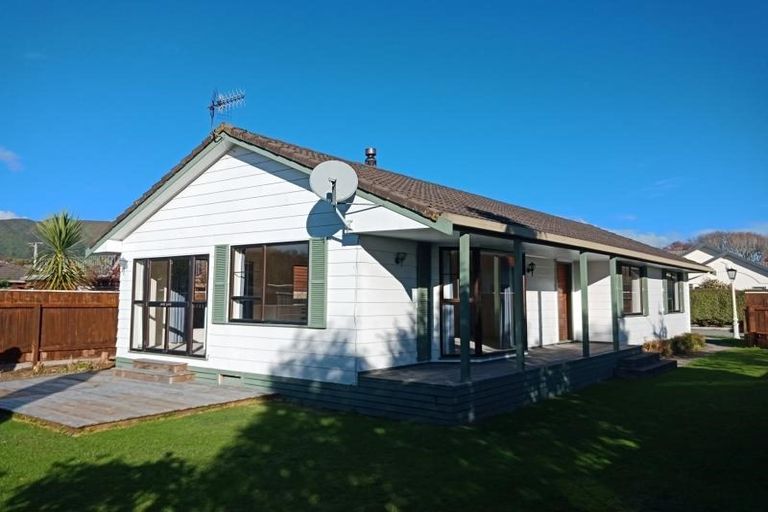 Photo of property in 61a Hautana Street, Woburn, Lower Hutt, 5010
