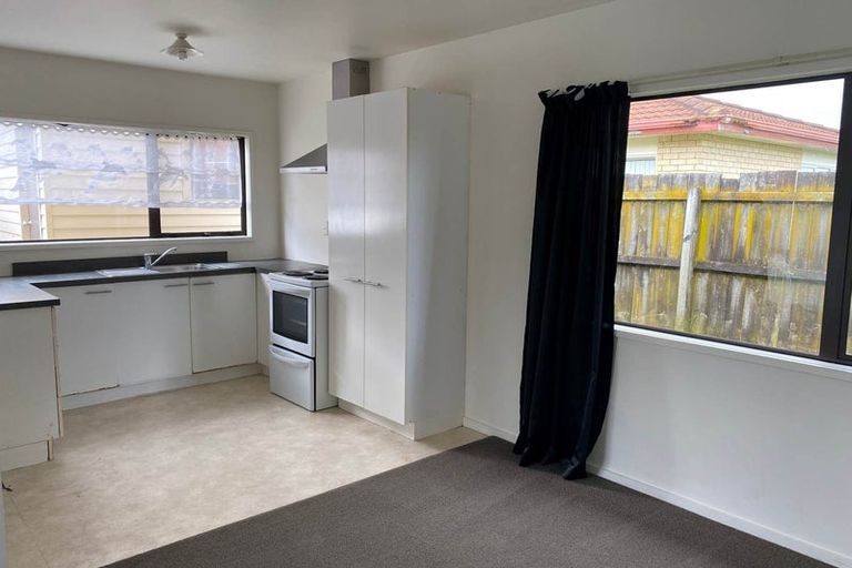 Photo of property in 399b Roscommon Road, Clendon Park, Auckland, 2103