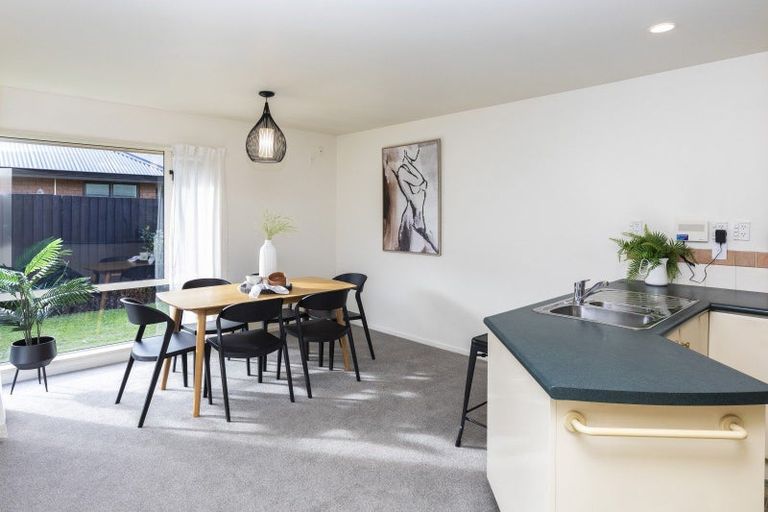 Photo of property in 1/131 Prestons Road, Redwood, Christchurch, 8051