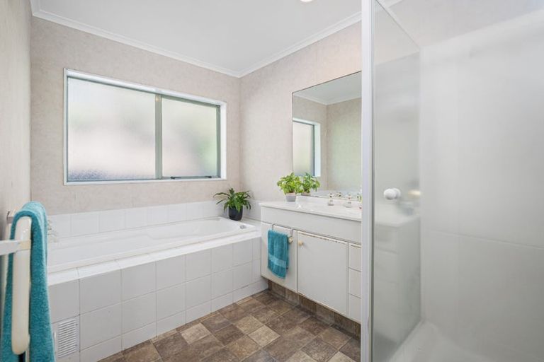 Photo of property in 10 Laburnum Glen, Mount Maunganui, 3116