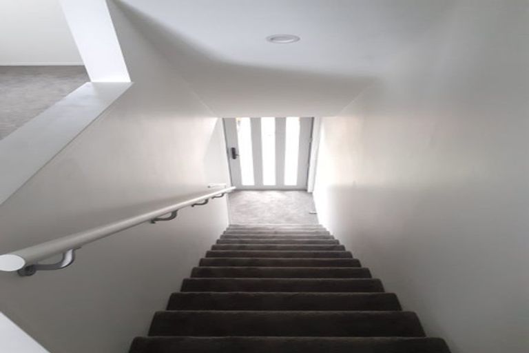 Photo of property in 3/7 Flanshaw Road, Te Atatu South, Auckland, 0610