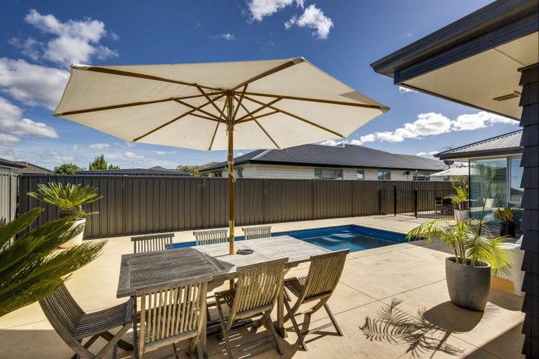 Photo of property in 9 Rakaia Way, Poraiti, Napier, 4112