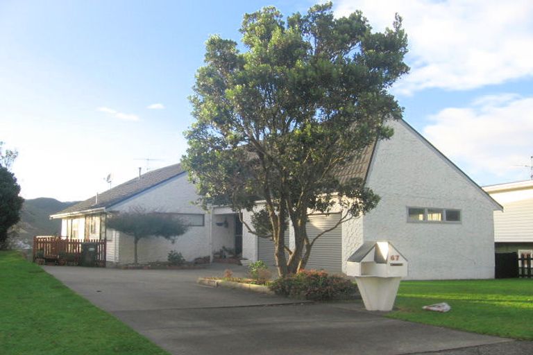 Photo of property in 67 Fyvie Avenue, Tawa, Wellington, 5028