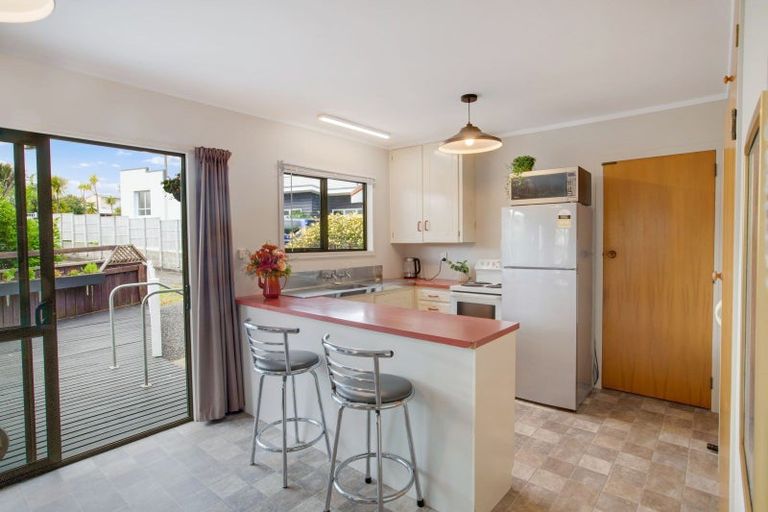 Photo of property in 20 James Street, Raglan, 3225