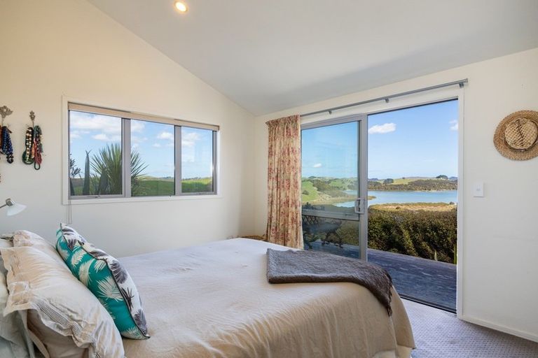 Photo of property in 241d Heatley Road, Whakapirau, Maungaturoto, 0583