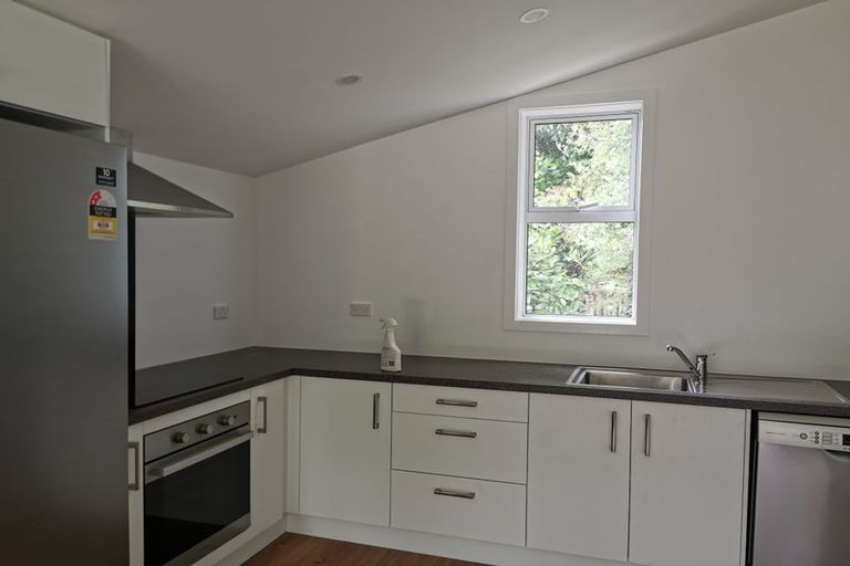 Photo of property in 92b Kelburn Parade, Kelburn, Wellington, 6012