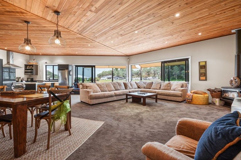 Photo of property in 16 Wai Matangi Place, Motuoapa, 3382