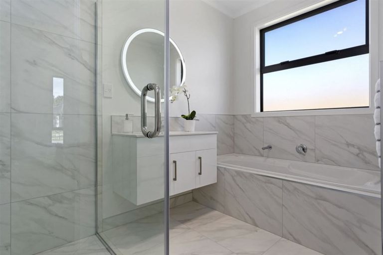 Photo of property in 20 Rose Leigh Drive, Cambridge, 3434