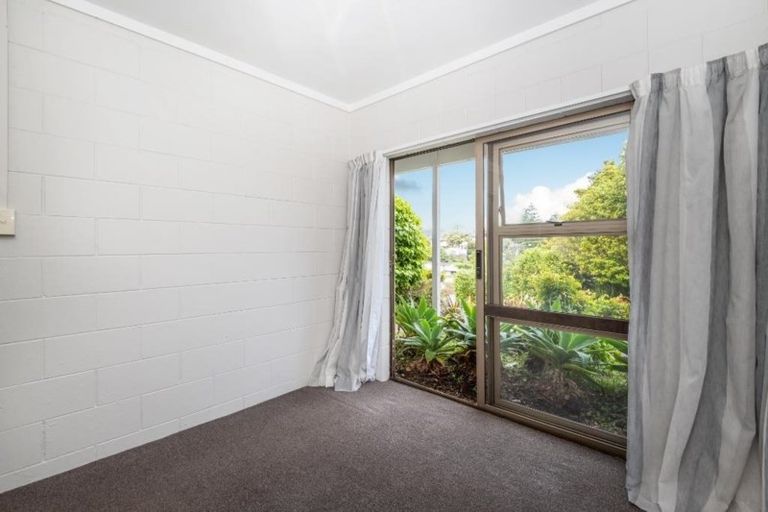 Photo of property in 2/98 Mountbatten Avenue, Hillcrest, Auckland, 0627