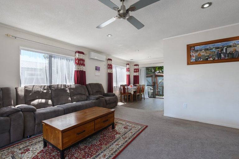 Photo of property in 229 Gravatt Road, Papamoa Beach, Papamoa, 3118